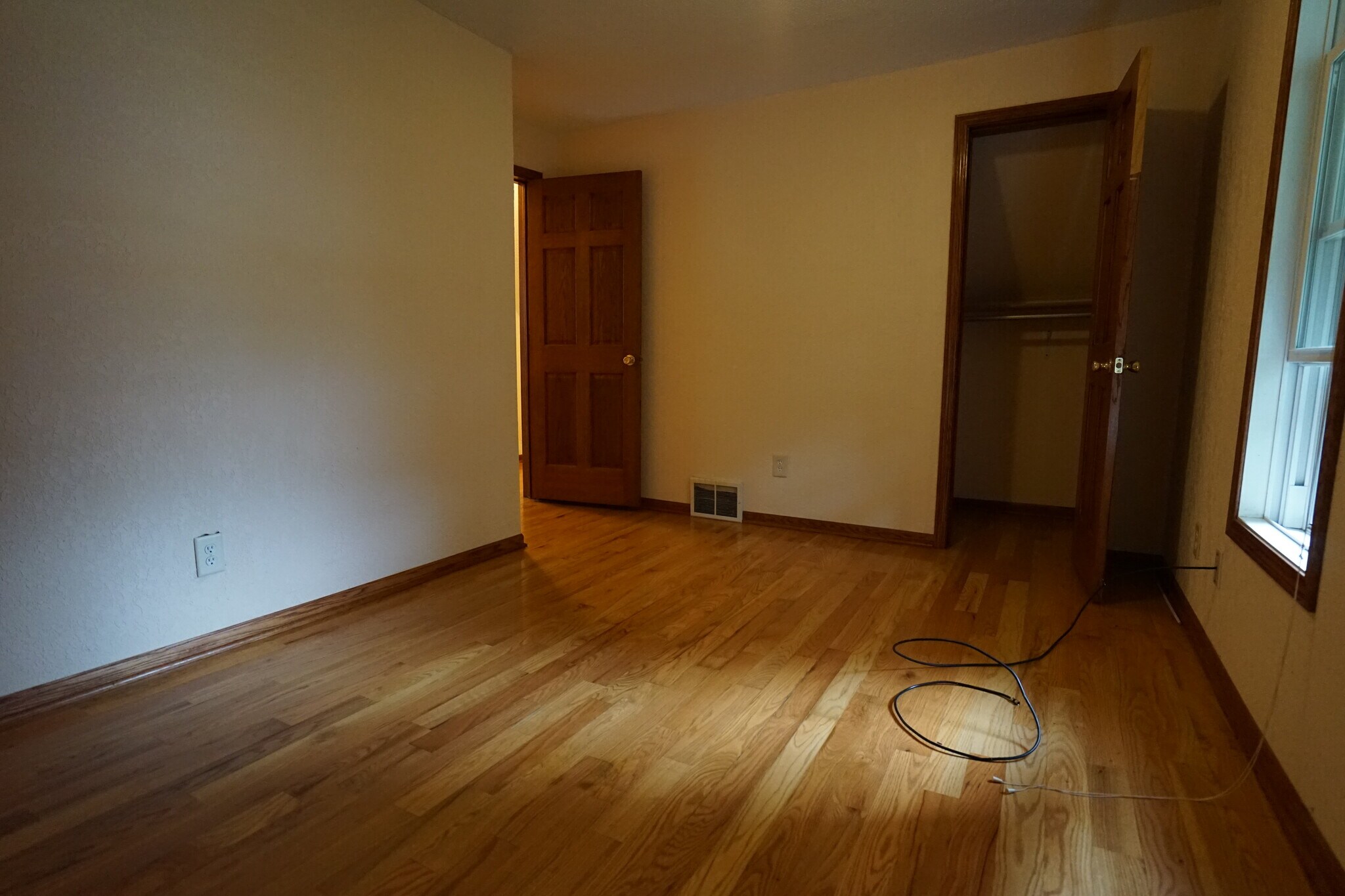 upstairs bedroom - 906 23rd St