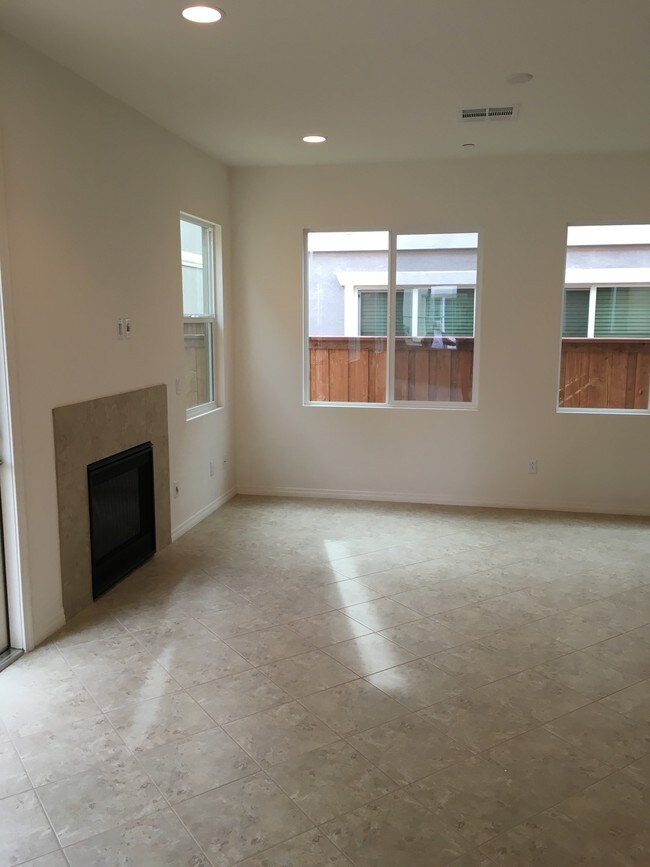 Building Photo - 888 Madison Court