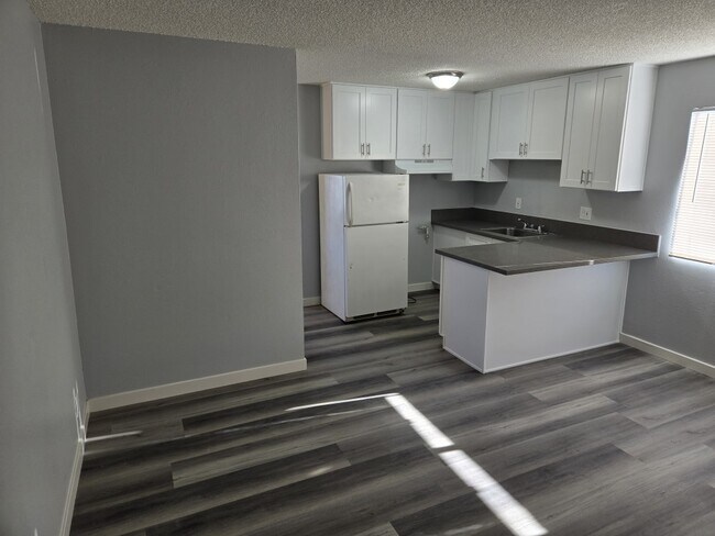 Building Photo - 1107 W Pacific Coast Hwy