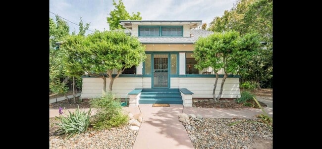 Building Photo - 867 Palo Alto Ave