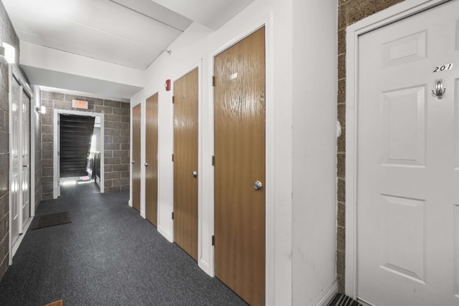 Building Photo - 7250 W 157th St