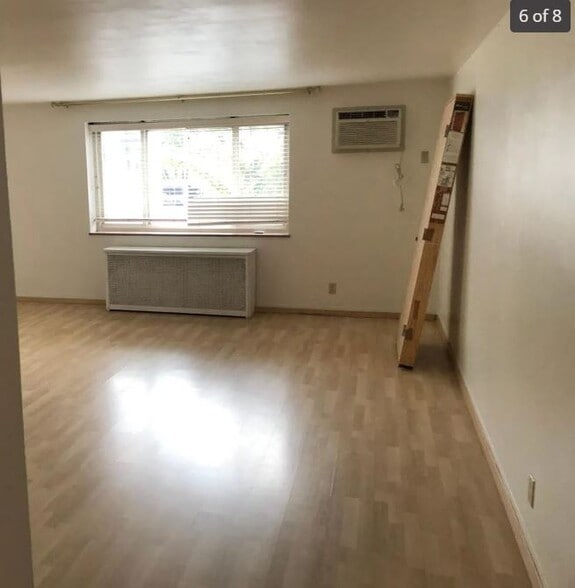 Building Photo - 5237 5th Ave