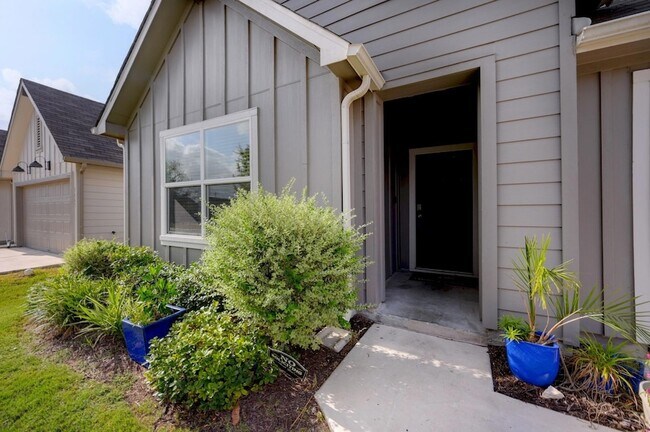 Building Photo - 1009 Marvin Wy