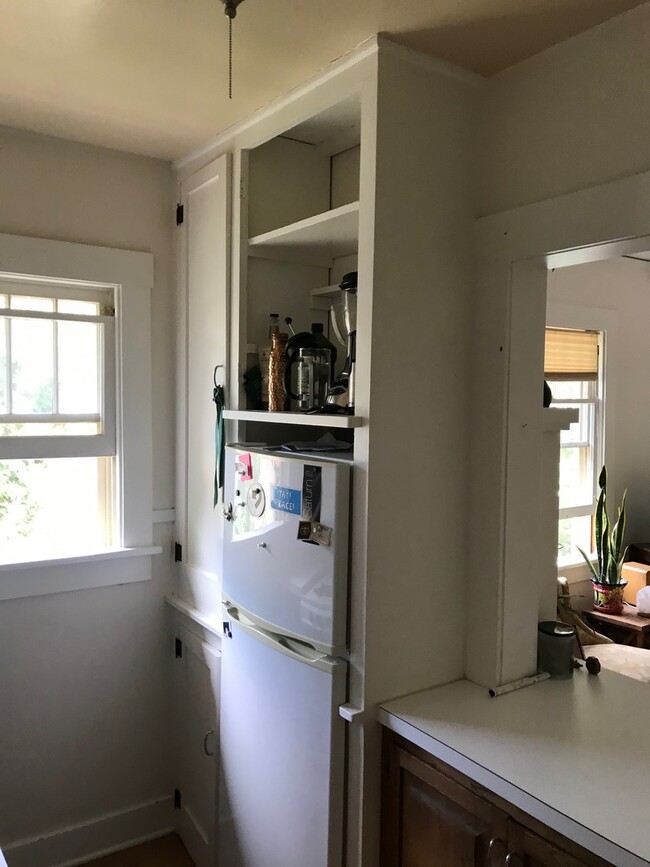 Building Photo - One Bedroom In 4-Plex Close To Chautauqua ...