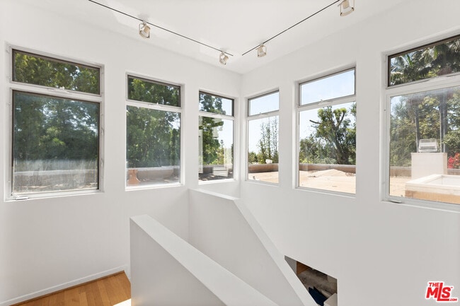 Building Photo - 7582 Mulholland Dr