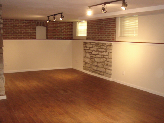 Building Photo - 232 S Monroe Ave