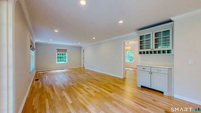 Building Photo - 463 White Oak Shade Rd
