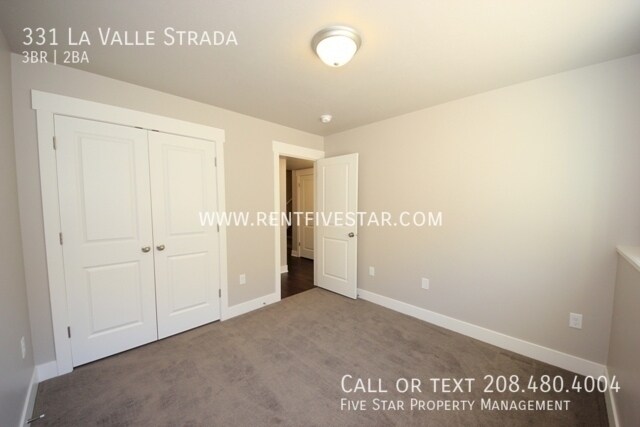 Building Photo - 331 La Valle Strada