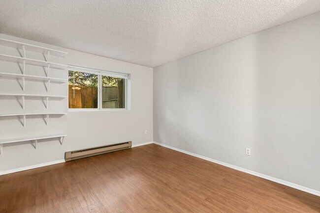 Building Photo - 2210 NE 92nd St