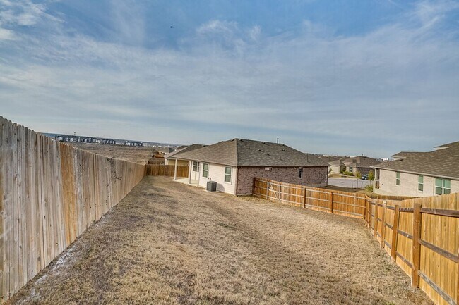 Building Photo - 152 Docile Lp