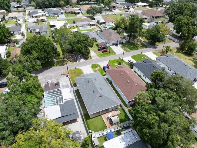 Building Photo - 1808 W Cluster Ave