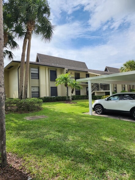 Building Photo - 28 Plantation Dr