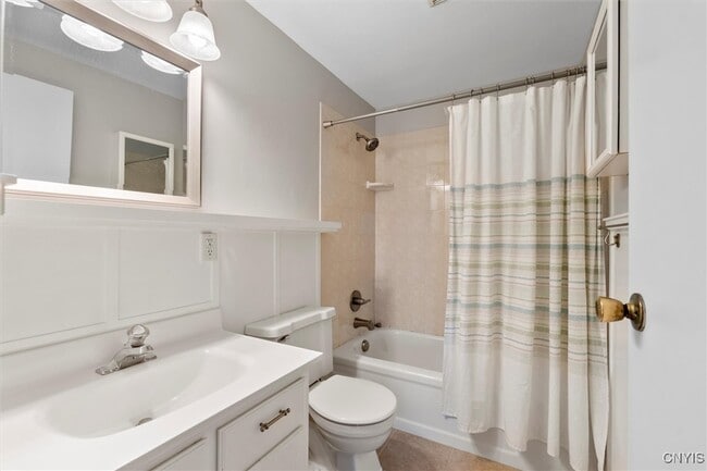 Building Photo - 576 Village Blvd N