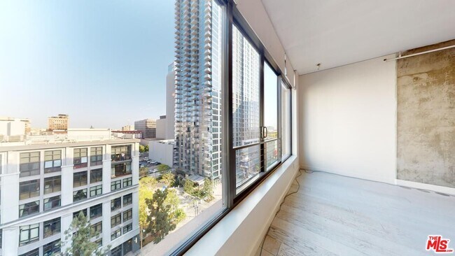 Building Photo - 1111 S Grand Ave