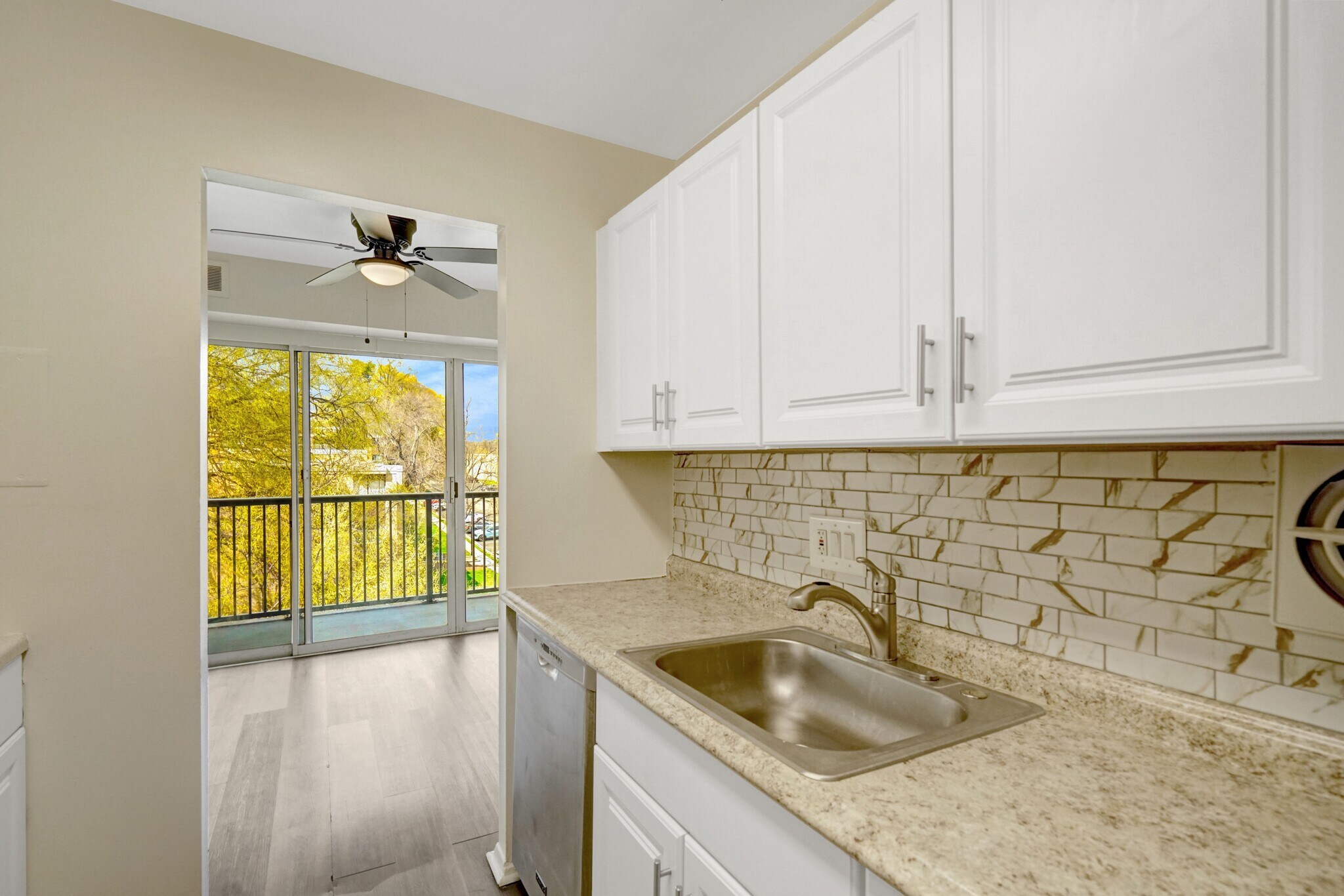 Building Photo - 2904 Kings Chapel Rd