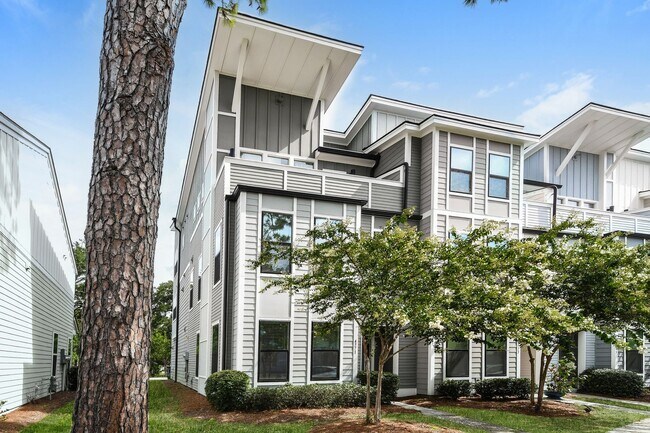 Building Photo - 4571 Summey Street