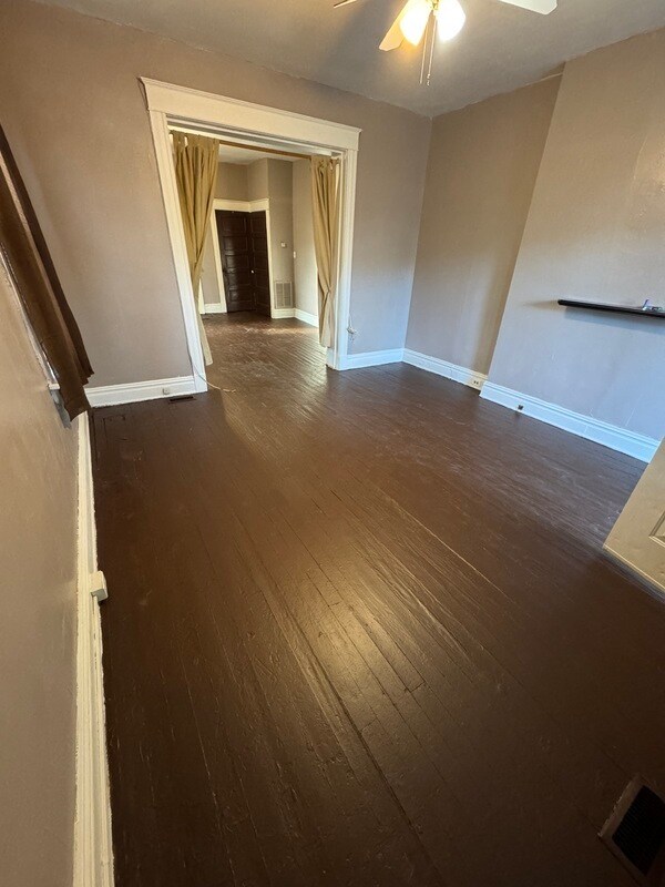 Building Photo - 2112 4th Ave