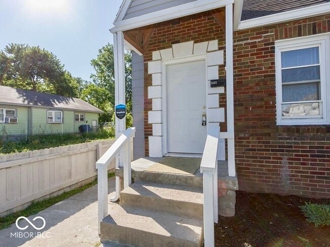 Building Photo - 2827 E Brookside Ave