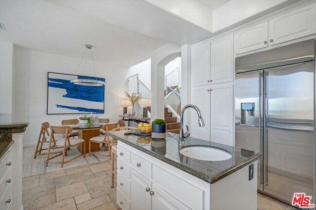 Building Photo - 6436 Lunita Rd