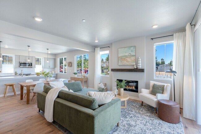 Building Photo - 4 Bed | 3.5 Bathroom | 1840 Sq Ft | $3,400