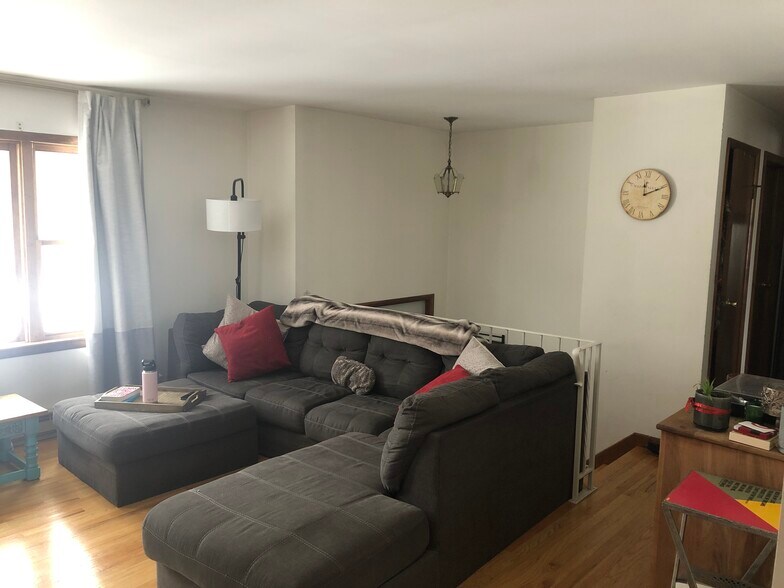 Building Photo - 27 Ashdown Rd