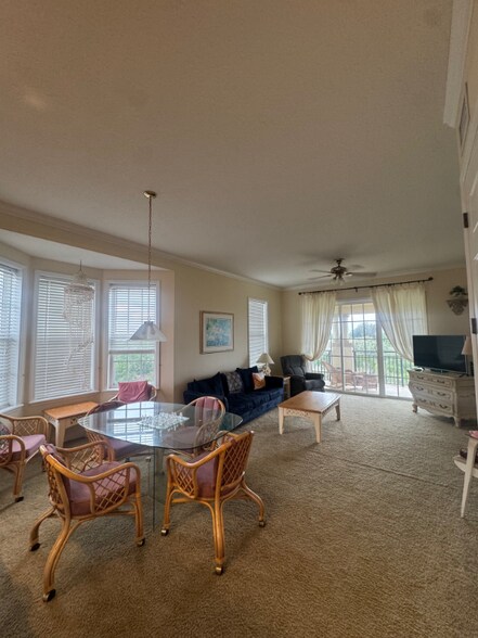 Building Photo - 150 Pantano Cay Blvd