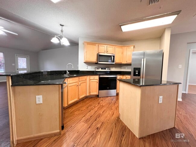 Building Photo - 17831 Fancy Blvd