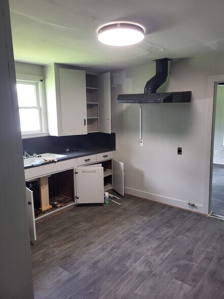 Building Photo - 2207 Harleton Rd