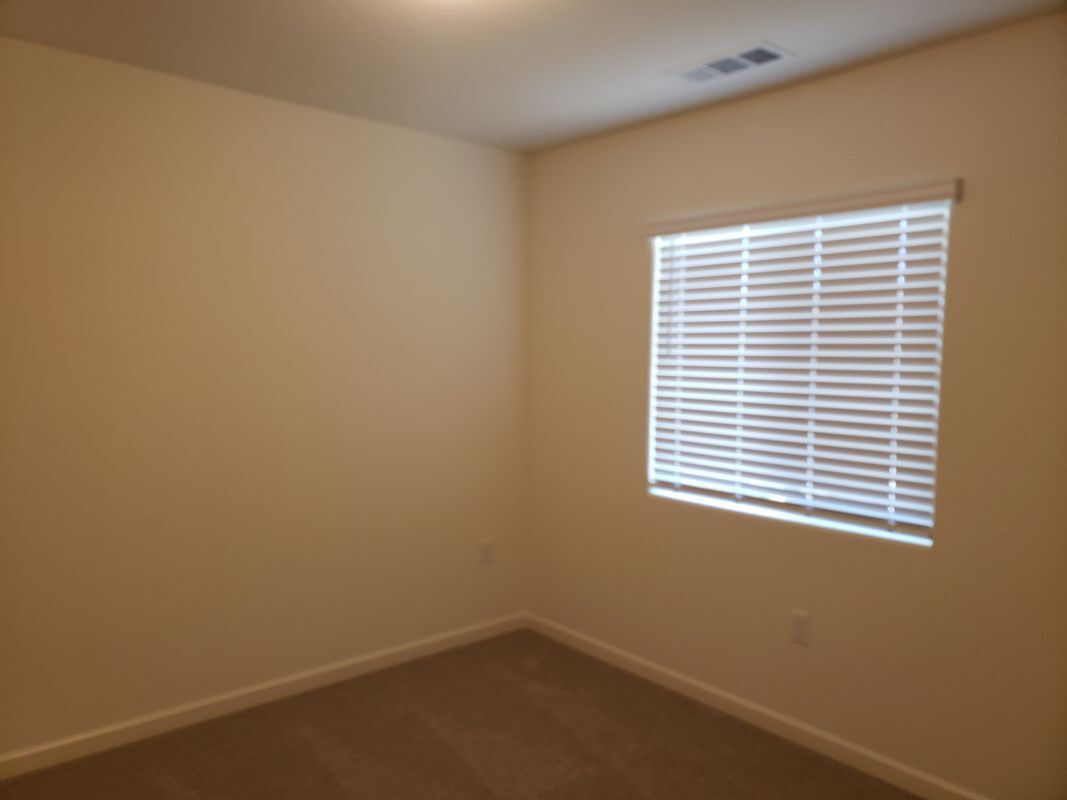 Building Photo - 2327 N Chateau Wy