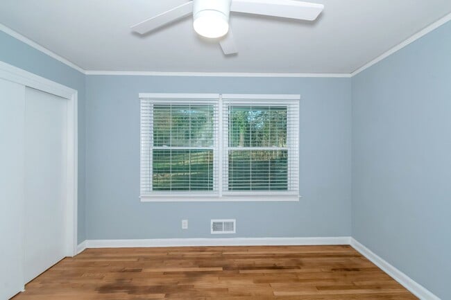 Building Photo - Spacious Family Home in 30311