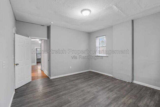 Building Photo - 2732 Utah St