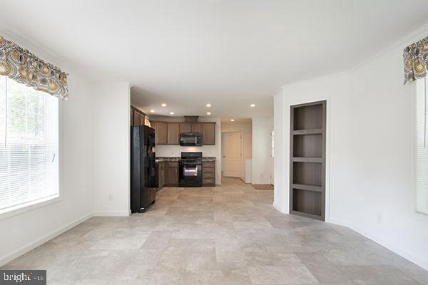 Building Photo - 16 Loxley Ln