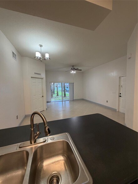 Building Photo - 3340 Palomino Dr