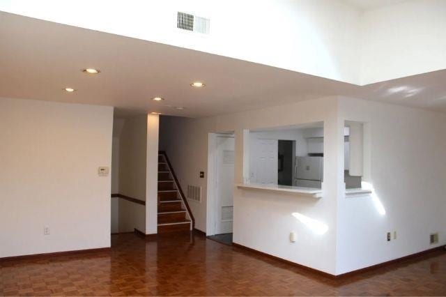 Building Photo - 806 Spinnaker Ct