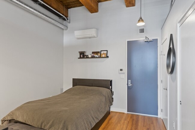 Building Photo - 63 Melcher St