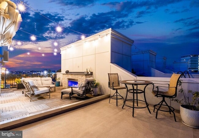 Building Photo - 1600 Beason St