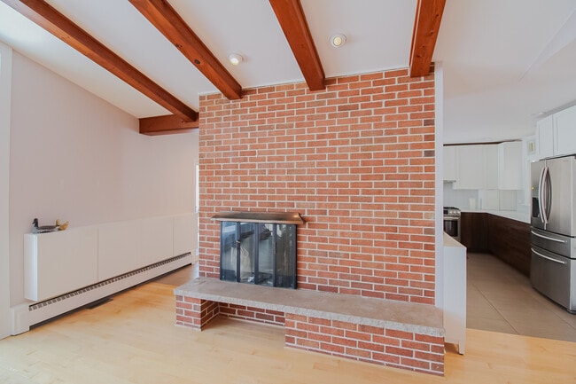 Building Photo - 71 Lake Shore Dr