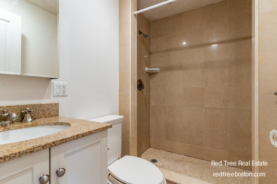 Building Photo - 1609 Tremont St