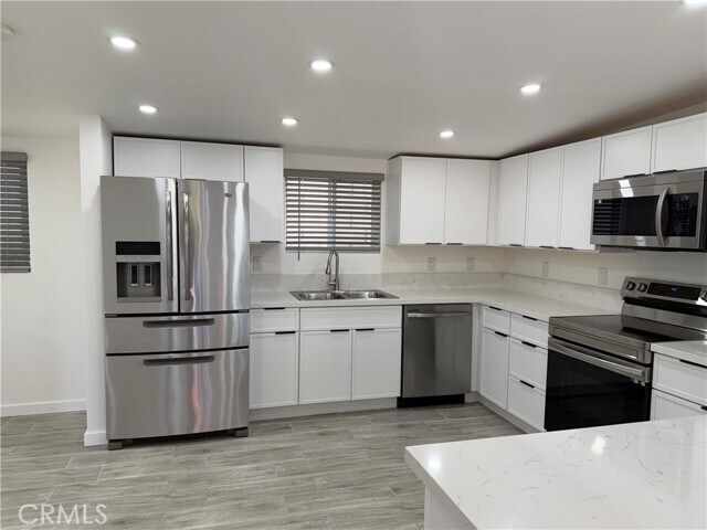 Building Photo - 3590 Buchanan St