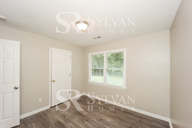 Building Photo - 2637 Welcome Rd