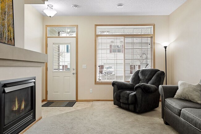 Building Photo - Amenity-Packed Bailey’s Arbor Townhome — Available June 1!
