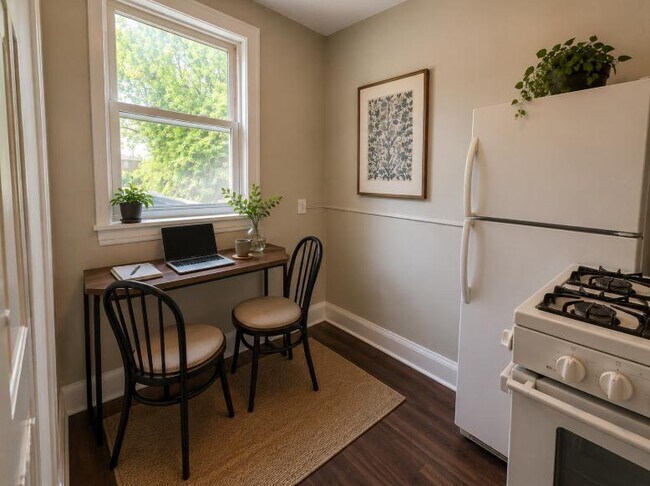 Building Photo - 126 Dawes Ave