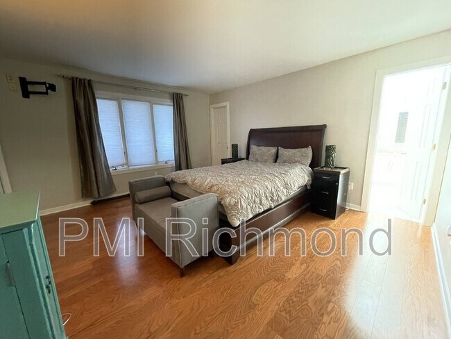 Building Photo - 4601 Winterset Pl