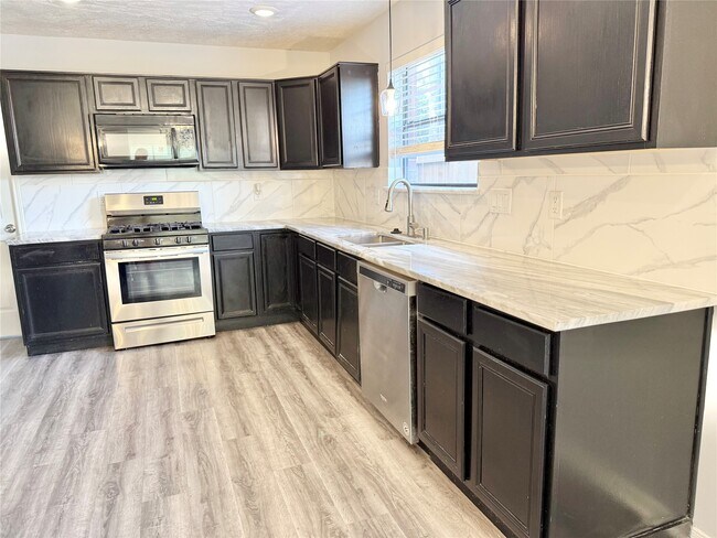 Building Photo - 4411 Ireland Ln