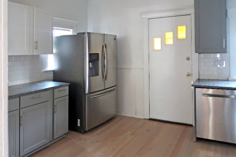 Building Photo - 1286 Oakwood Ave
