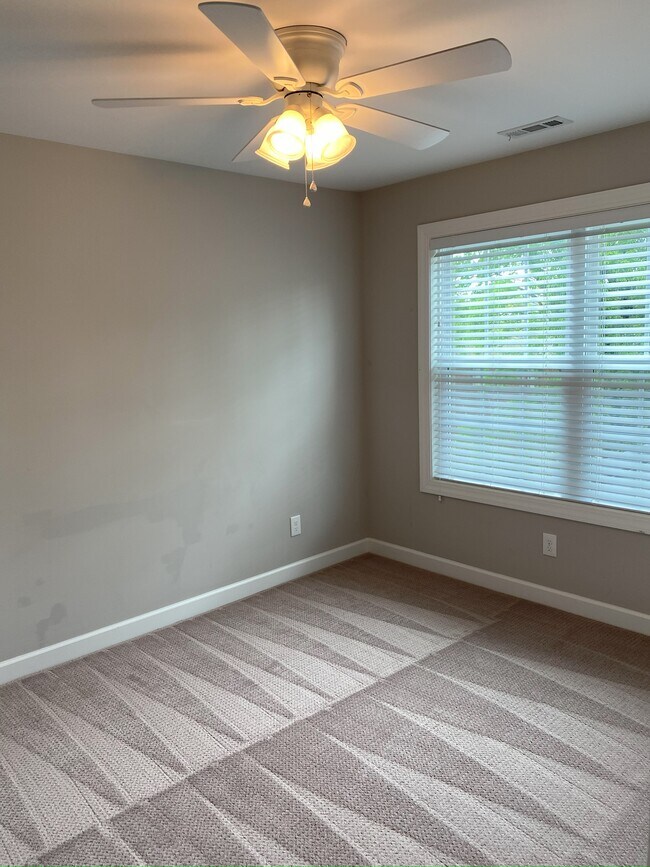 2nd bedroom - 4 Lincoln St