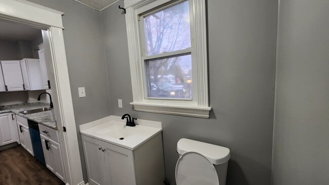 Building Photo - 8454 Plainfield Rd