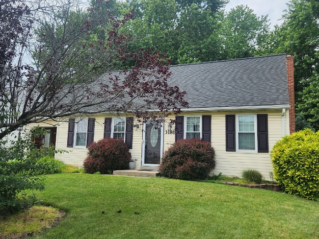 Primary Photo - 3181 Thornapple Dr