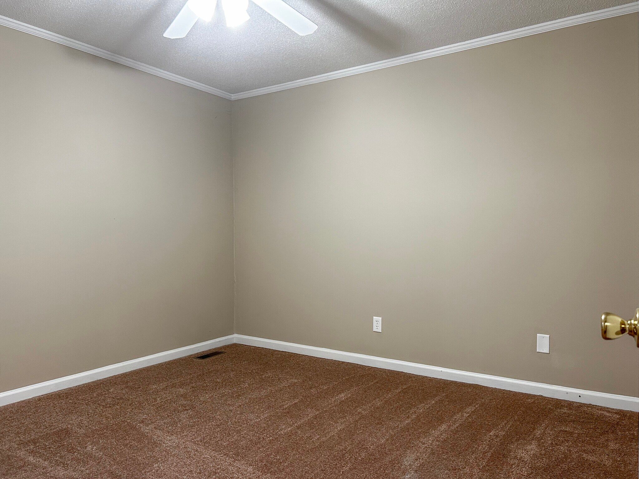 Building Photo - 675 Northview Dr NW