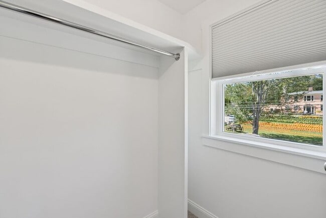 Building Photo - 2 Hoxton Ln